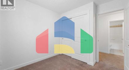 Residential - Single Family Home - Calgary, Canada - Canada