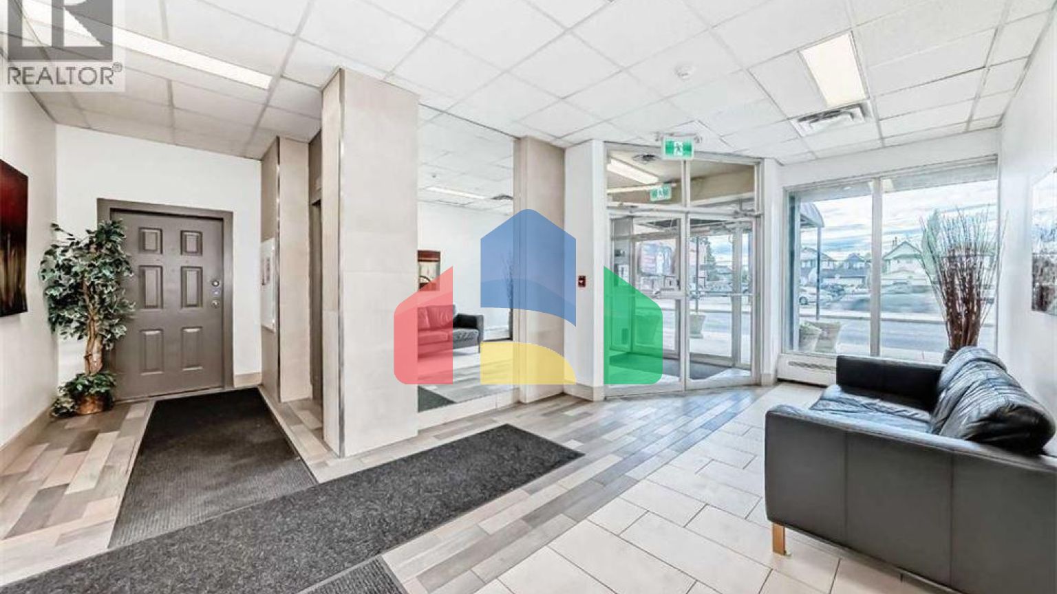 Residential - Single Family Home - Calgary, Canada - Canada