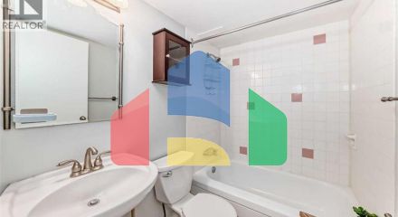 Residential - Single Family Home - Calgary, Canada - Canada