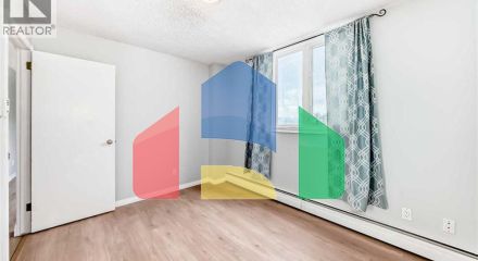 Residential - Single Family Home - Calgary, Canada - Canada