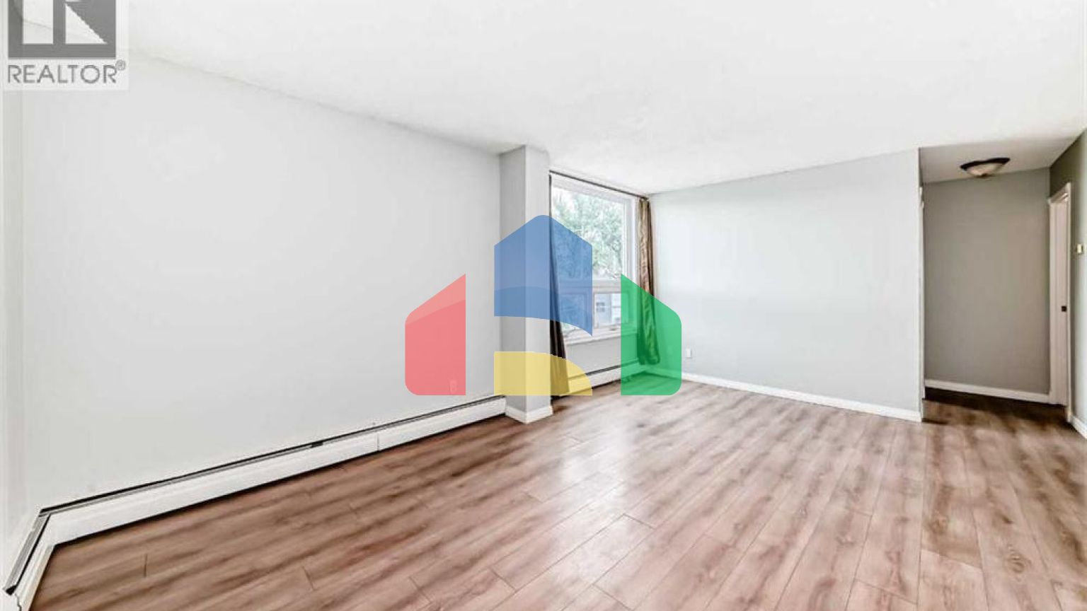 Residential - Single Family Home - Calgary, Canada - Canada