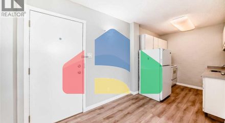 Residential - Single Family Home - Calgary, Canada - Canada