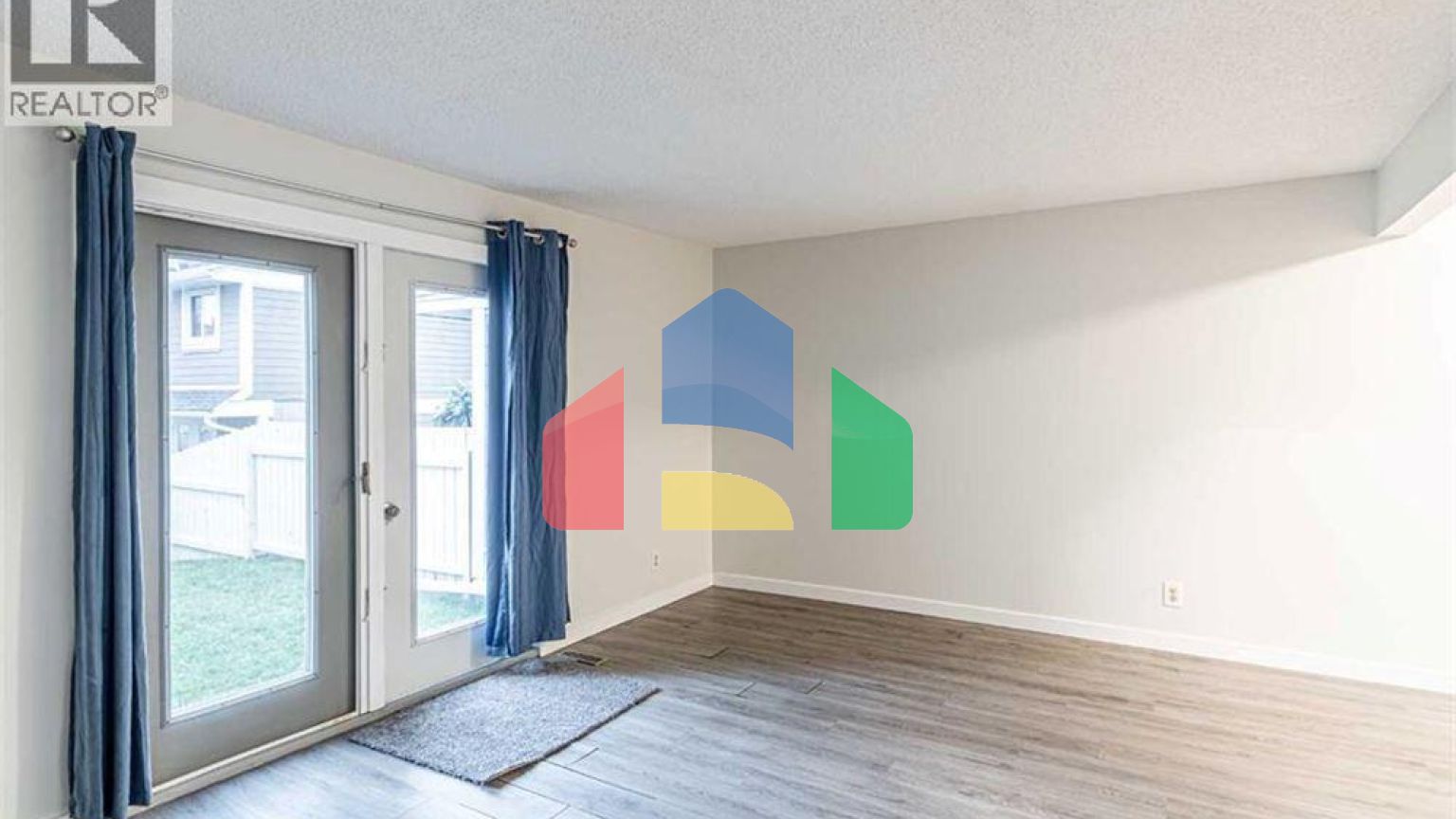 Residential - Townhouse - Calgary, Canada - Canada