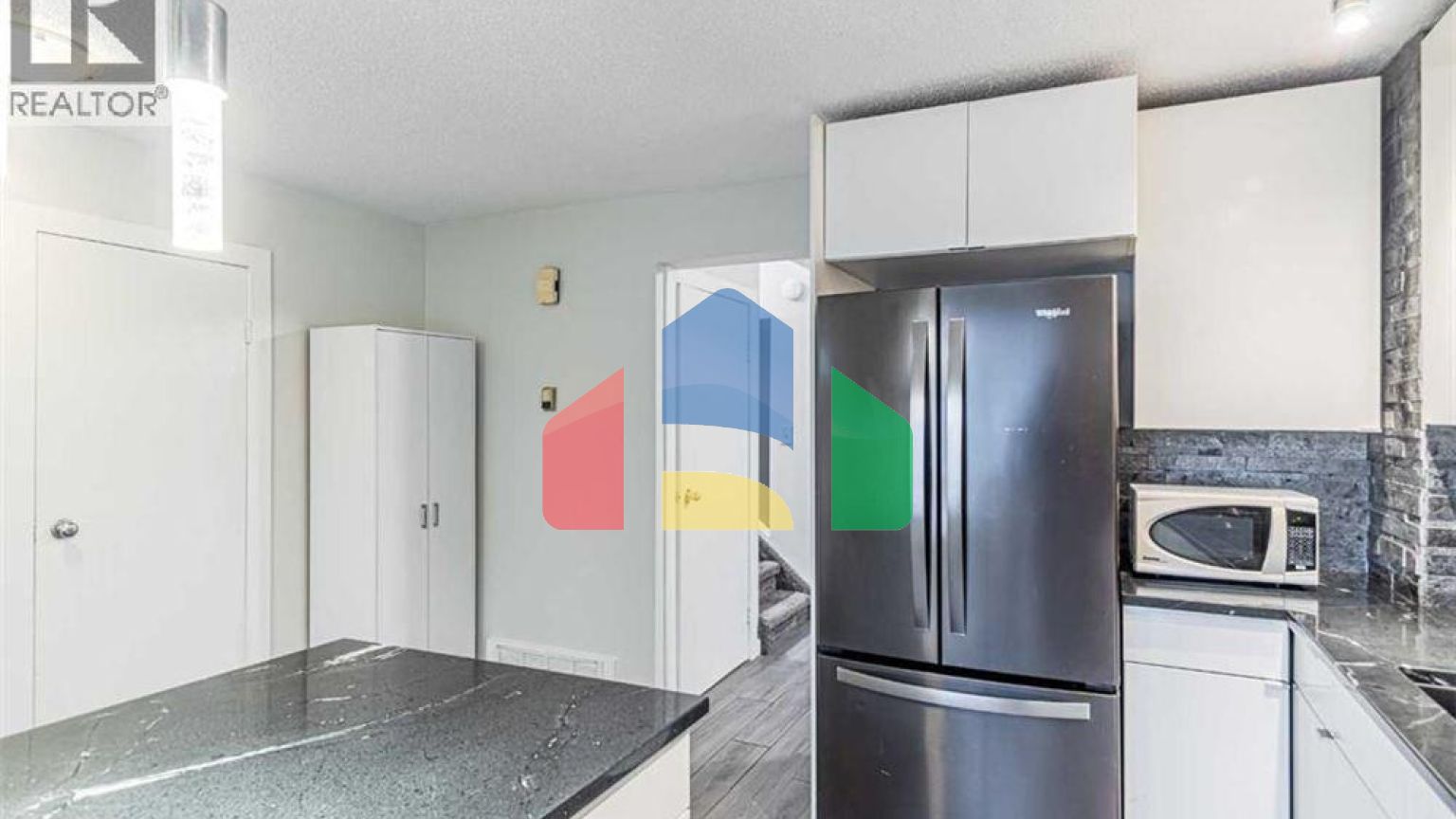 Residential - Townhouse - Calgary, Canada - Canada