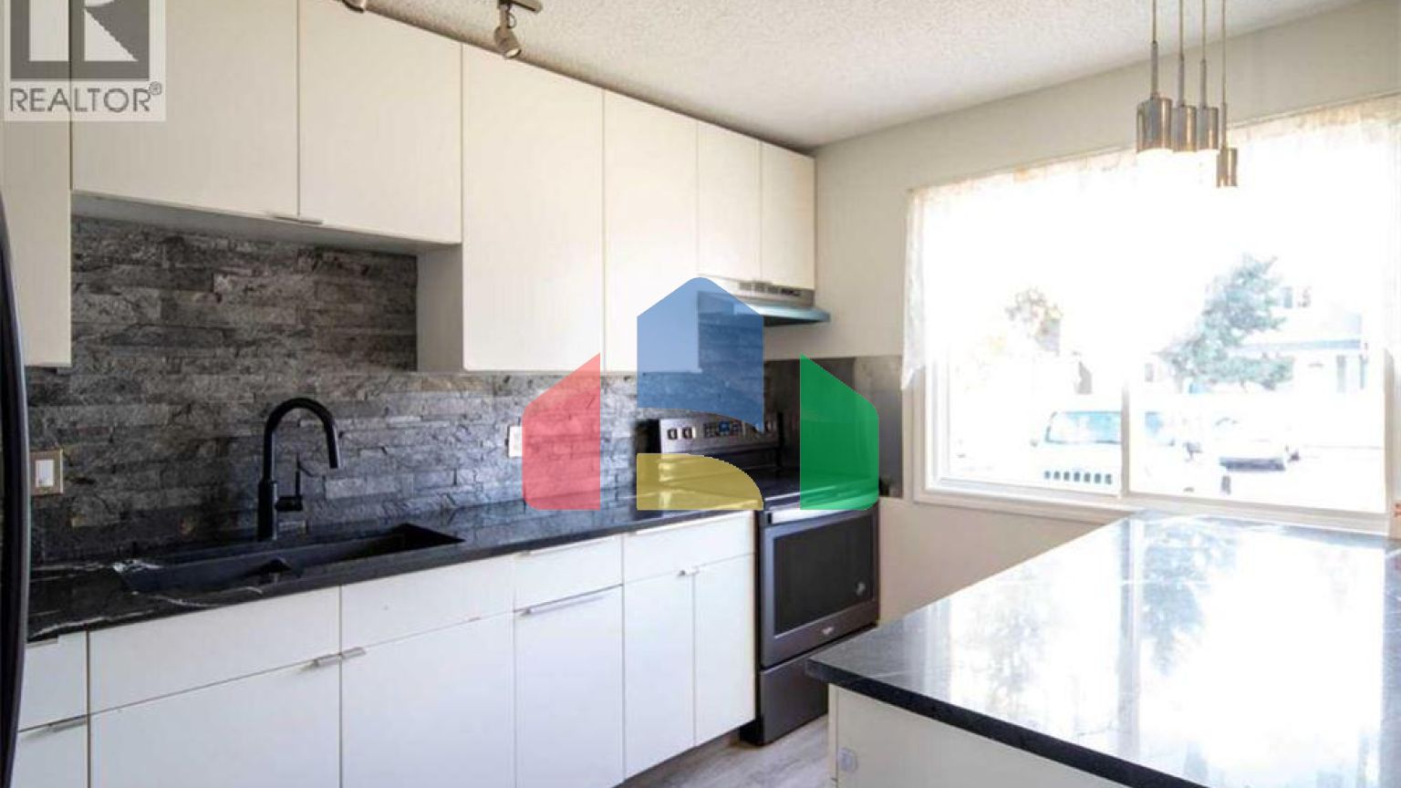 Residential - Townhouse - Calgary, Canada - Canada