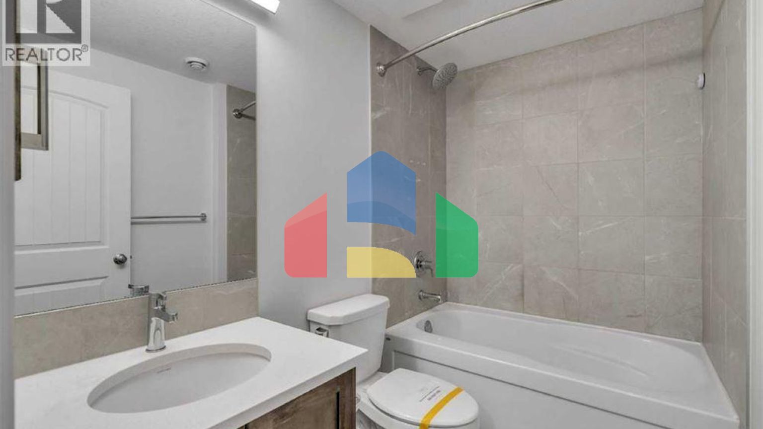 Residential - Single Family Home - Calgary, Canada - Canada