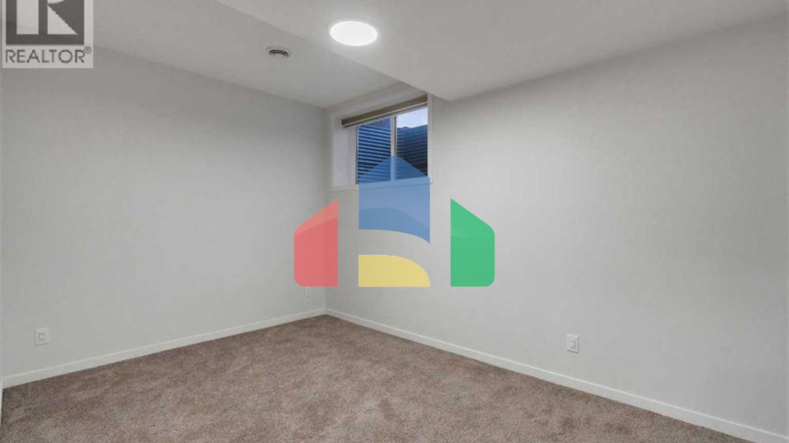 Residential - Single Family Home - Calgary, Canada - Canada