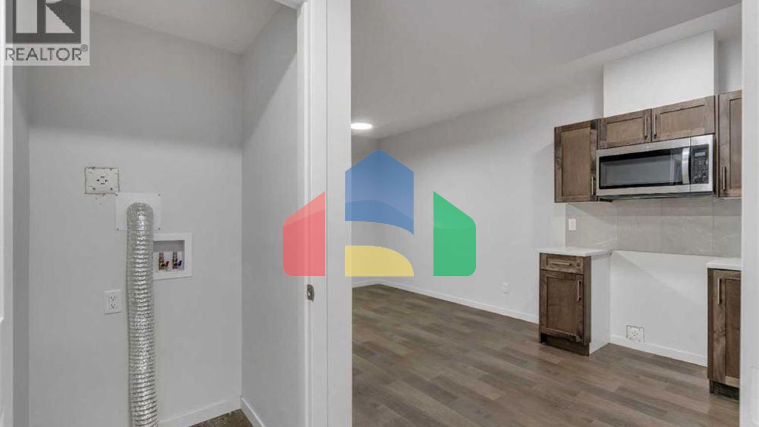 Residential - Single Family Home - Calgary, Canada - Canada