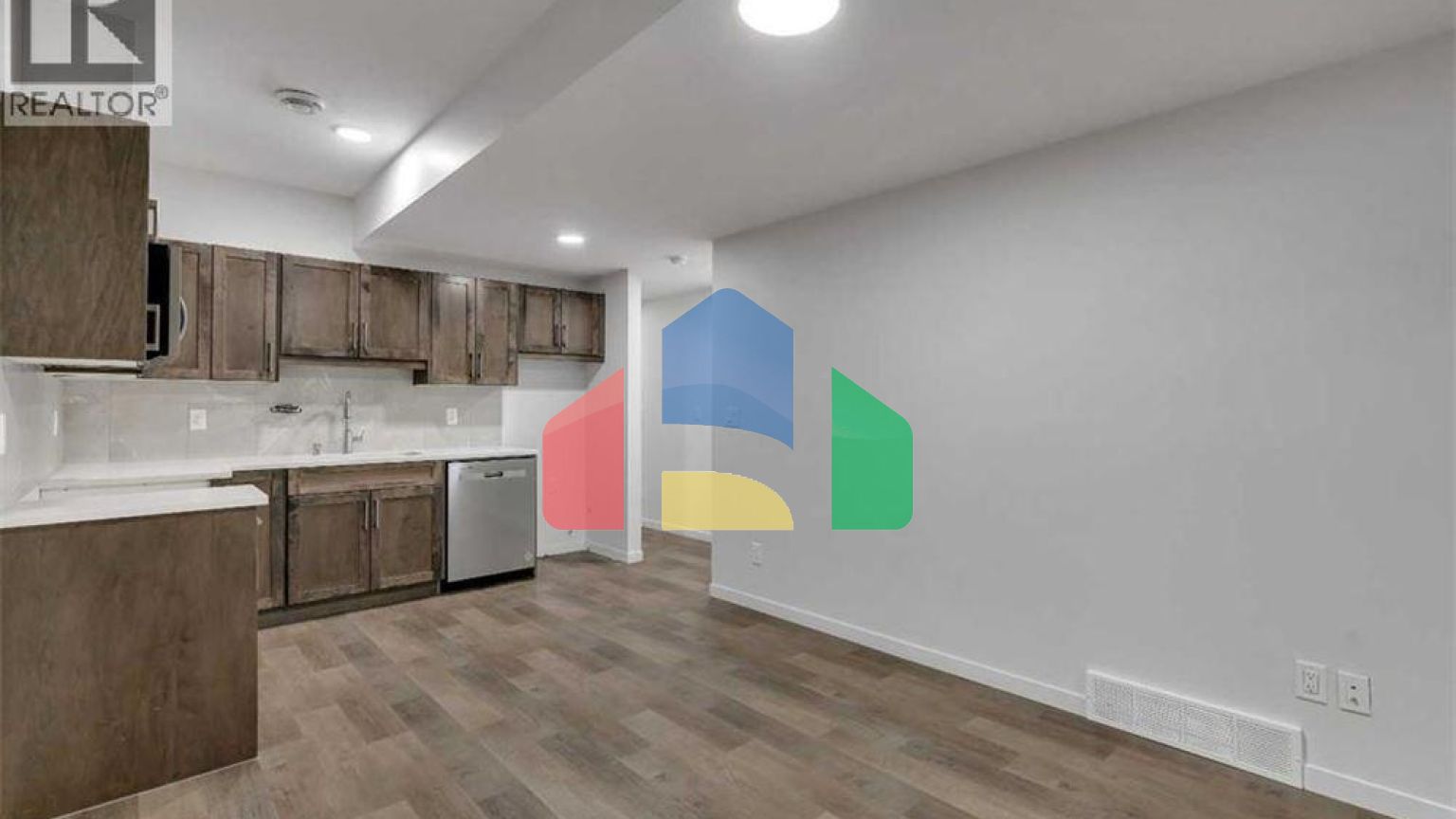 Residential - Single Family Home - Calgary, Canada - Canada