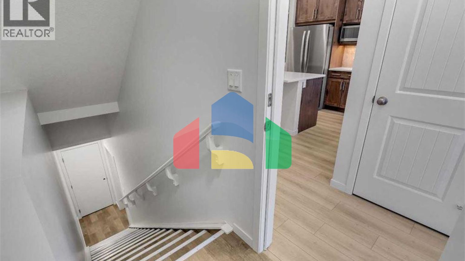 Residential - Single Family Home - Calgary, Canada - Canada