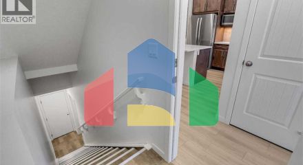 Residential - Single Family Home - Calgary, Canada - Canada