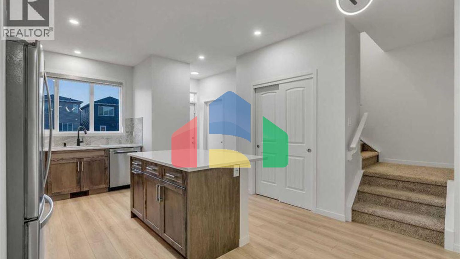 Residential - Single Family Home - Calgary, Canada - Canada