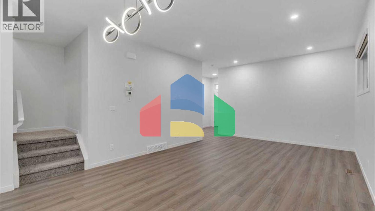 Residential - Single Family Home - Calgary, Canada - Canada