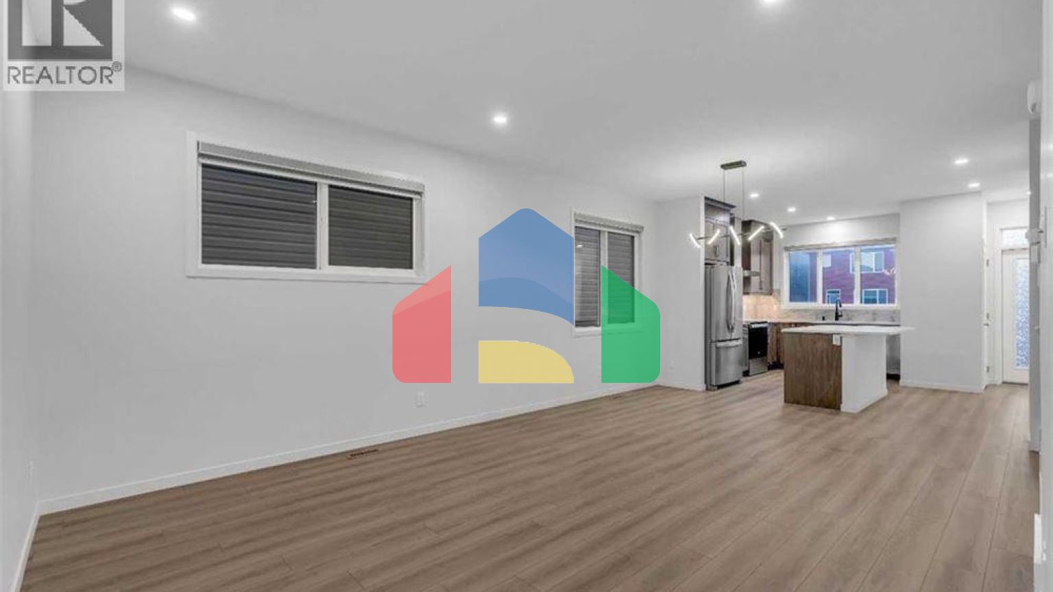 Residential - Single Family Home - Calgary, Canada - Canada