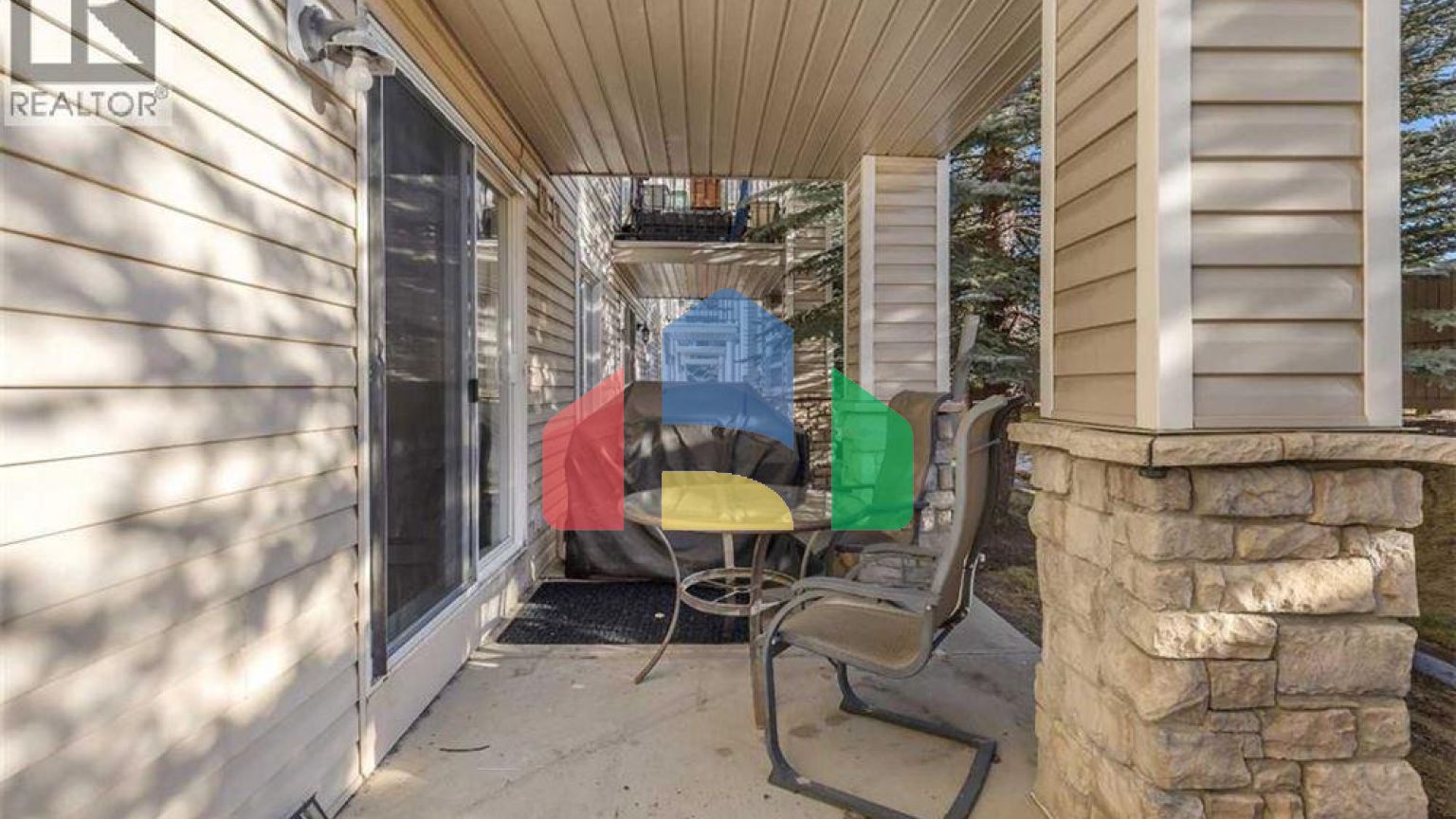 Residential - Single Family Home - Calgary, Canada - Canada