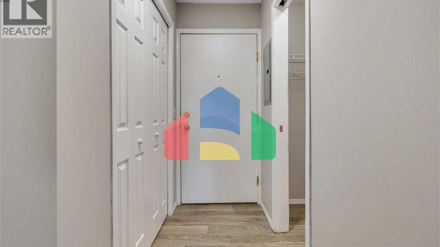 Residential - Single Family Home - Calgary, Canada - Canada