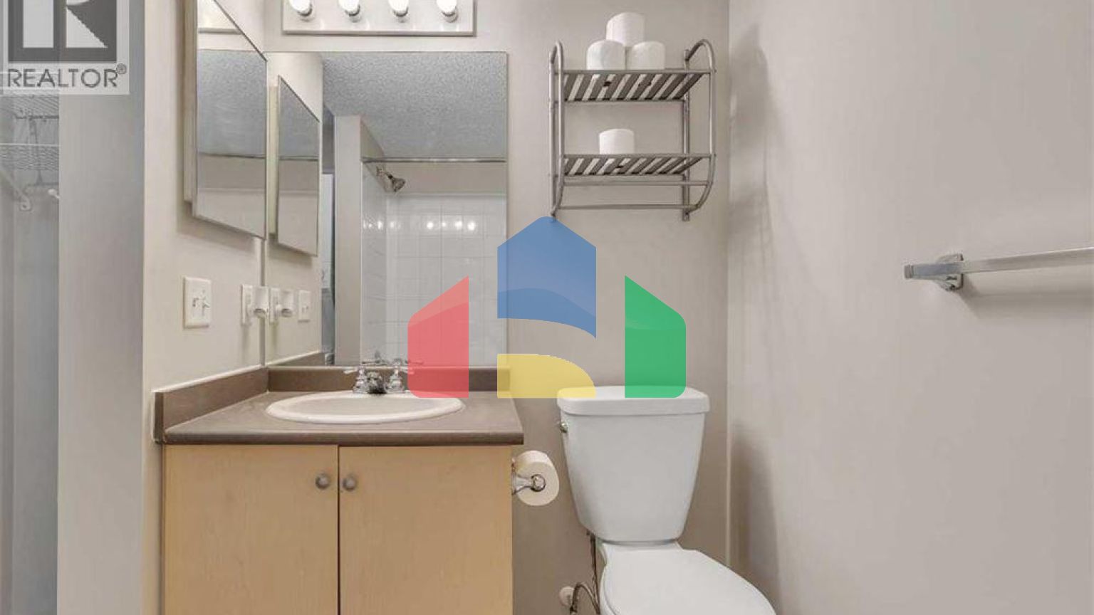 Residential - Single Family Home - Calgary, Canada - Canada