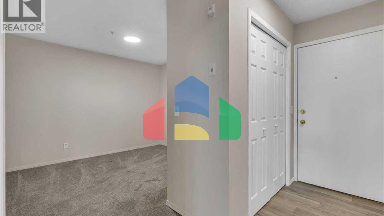 Residential - Single Family Home - Calgary, Canada - Canada