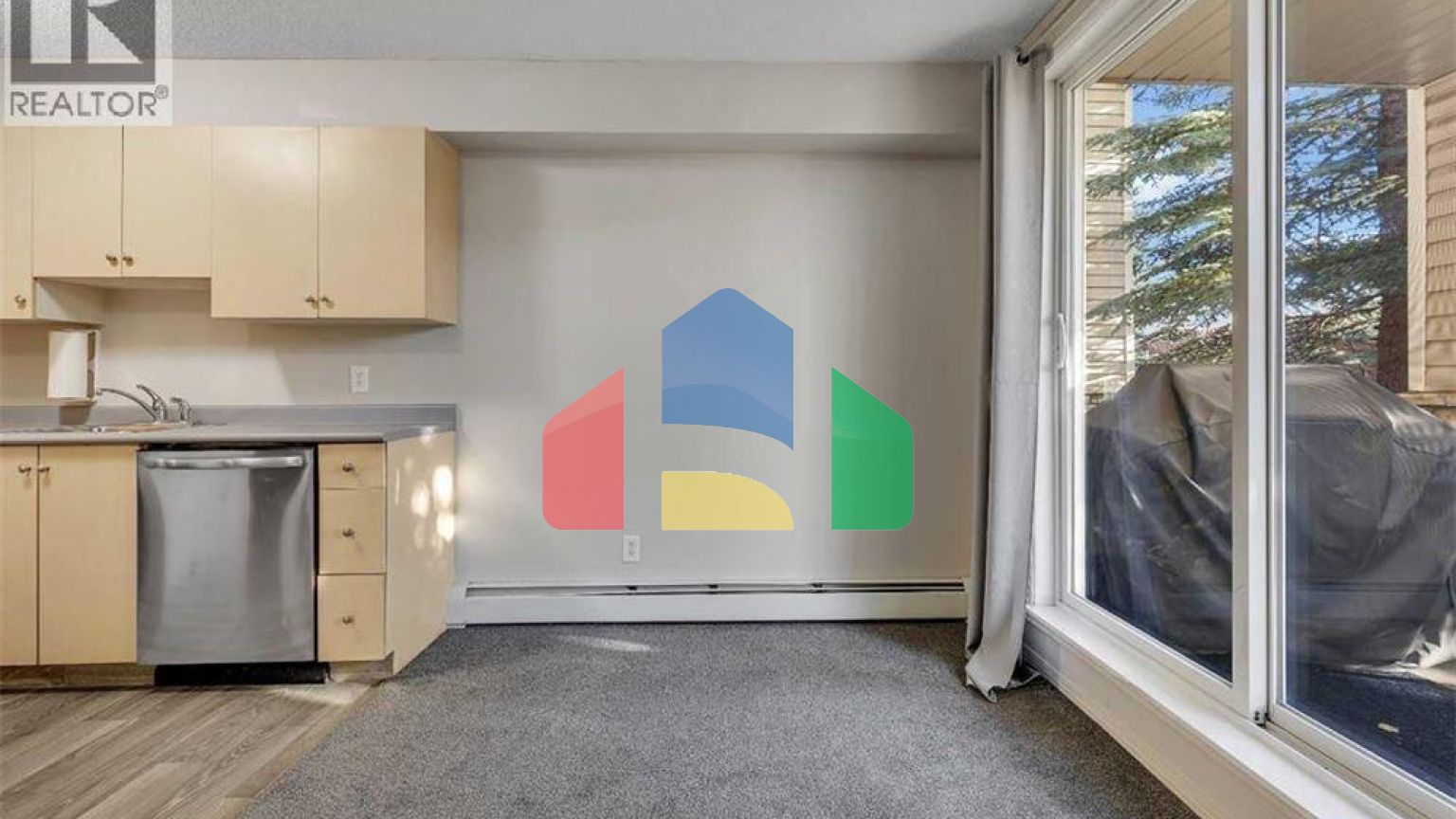 Residential - Single Family Home - Calgary, Canada - Canada