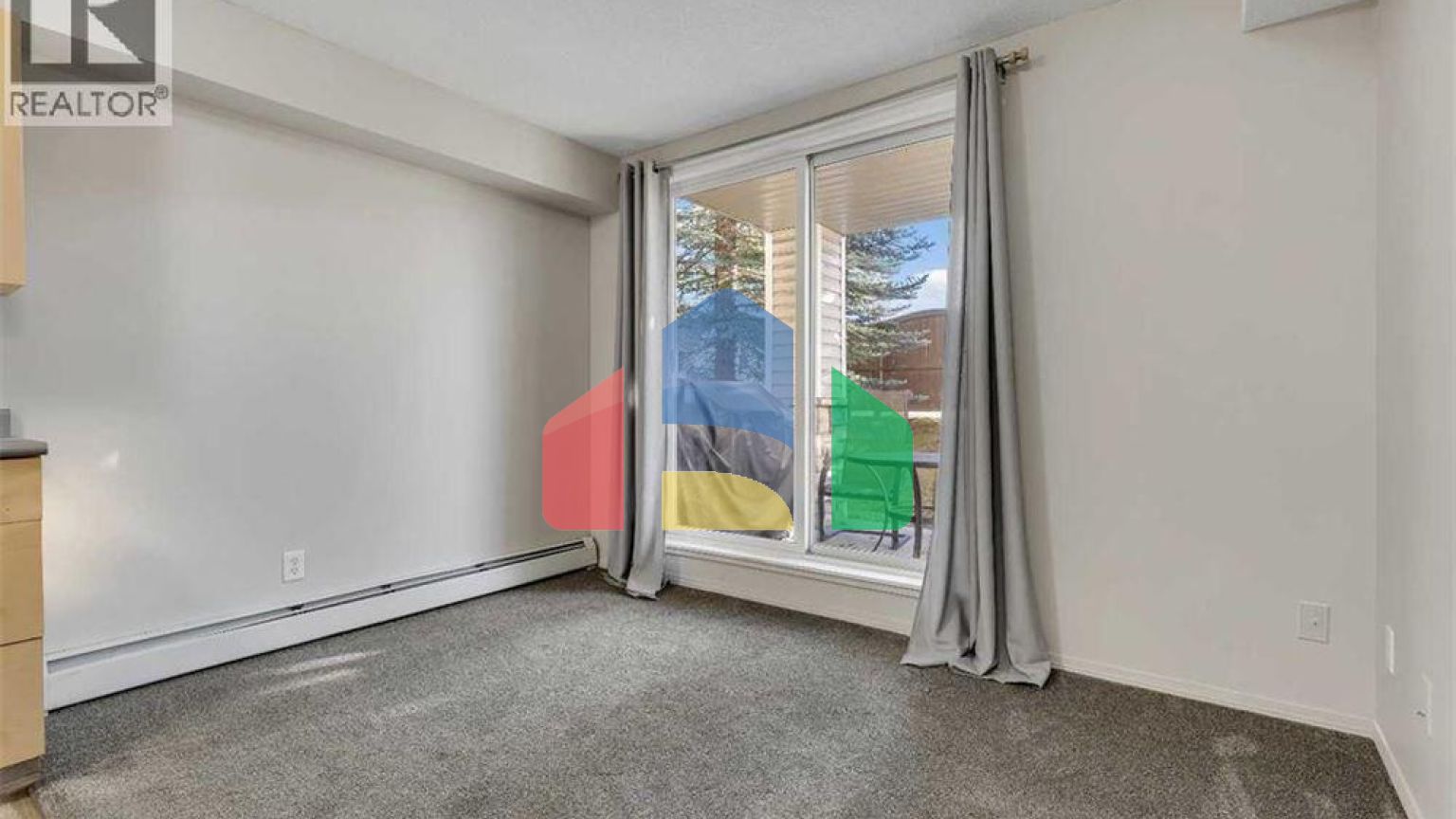 Residential - Single Family Home - Calgary, Canada - Canada