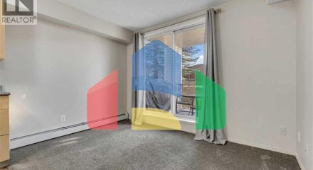 Residential - Single Family Home - Calgary, Canada - Canada