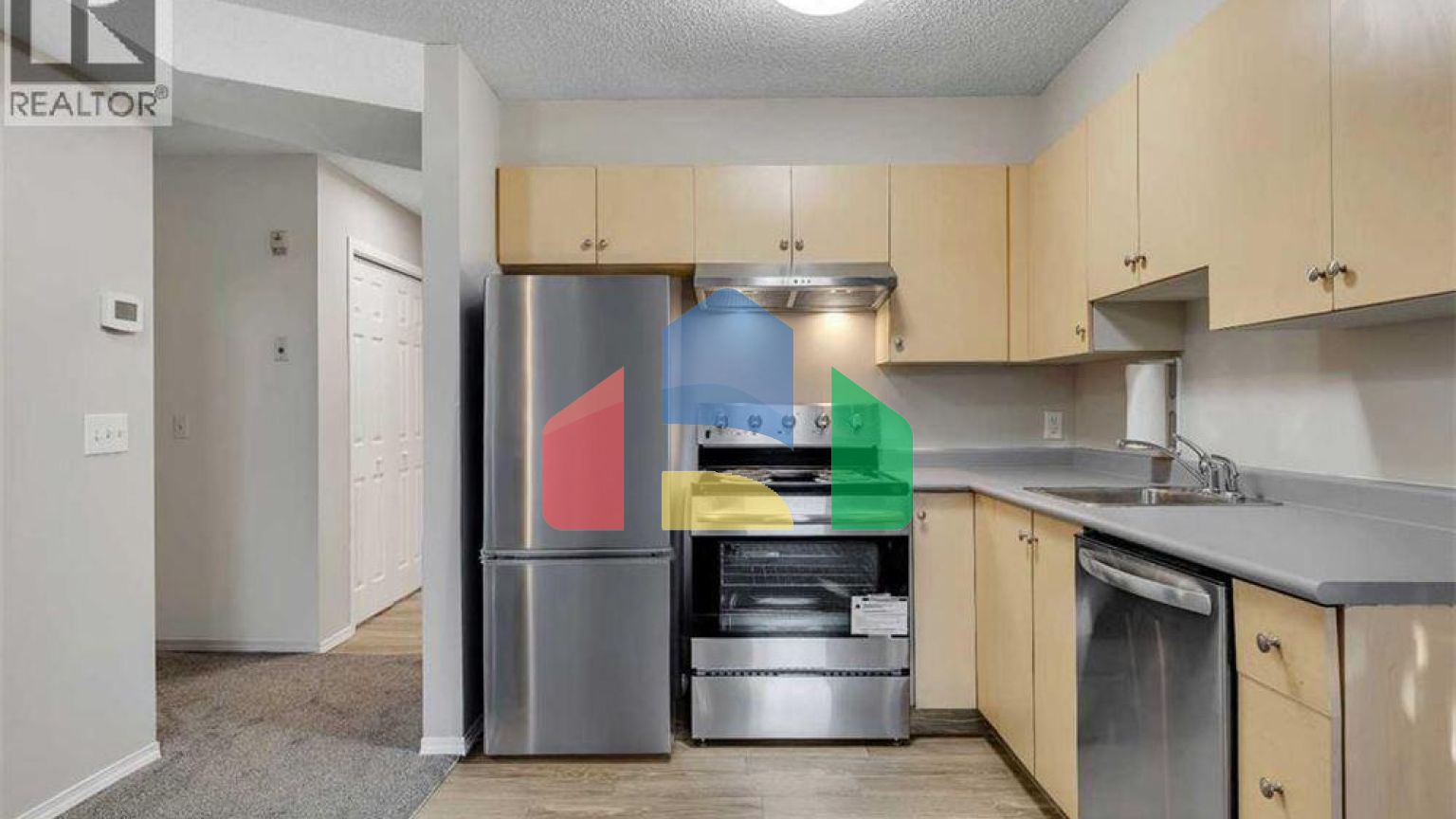 Residential - Single Family Home - Calgary, Canada - Canada