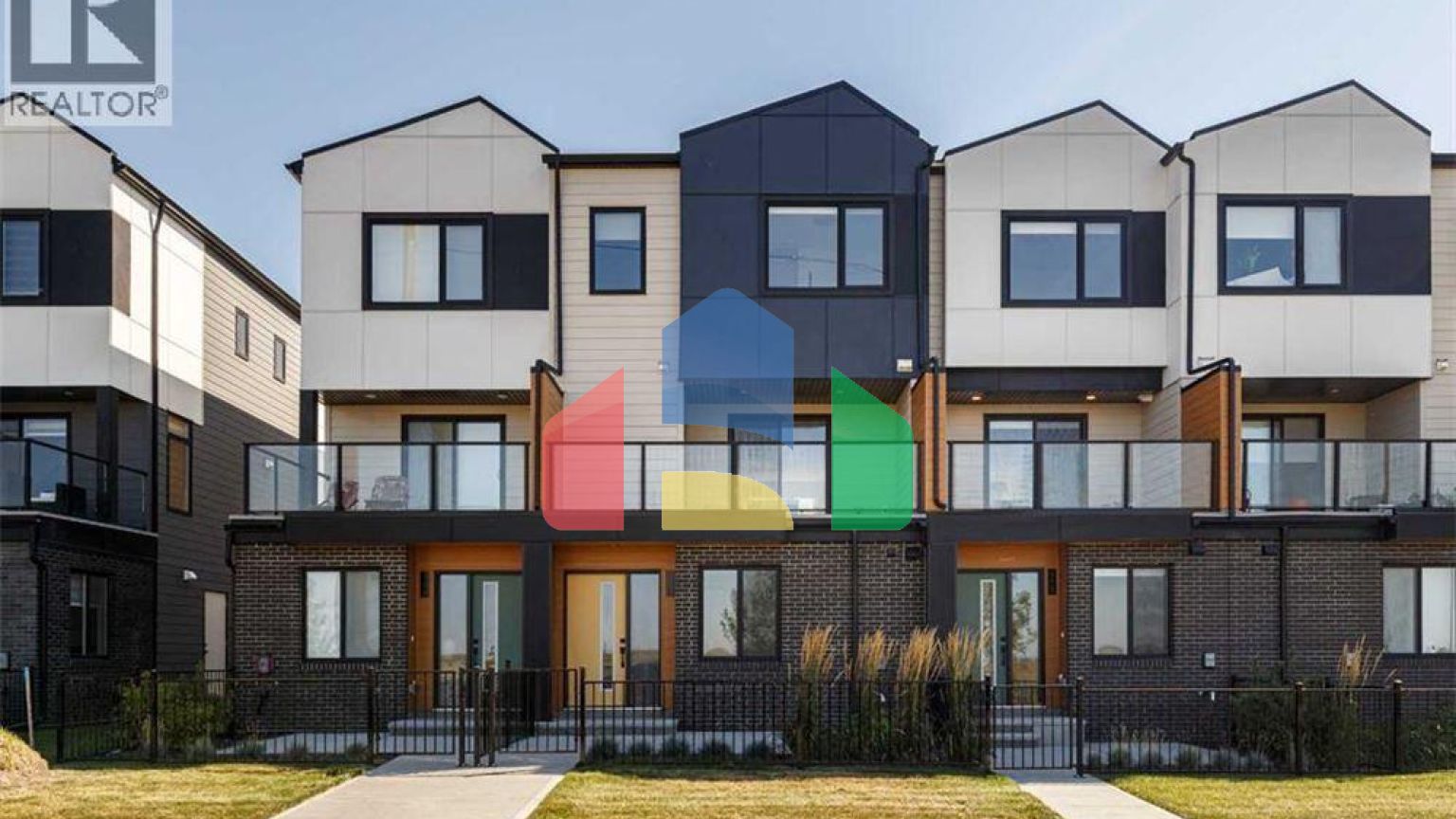 Residential - Single Family Home - Calgary, Canada - Canada