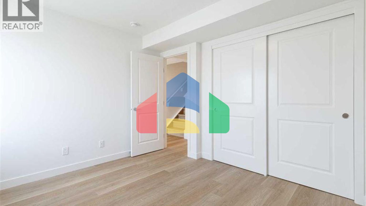 Residential - Single Family Home - Calgary, Canada - Canada