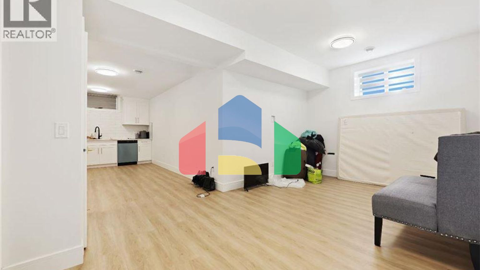 Residential - Single Family Home - Calgary, Canada - Canada