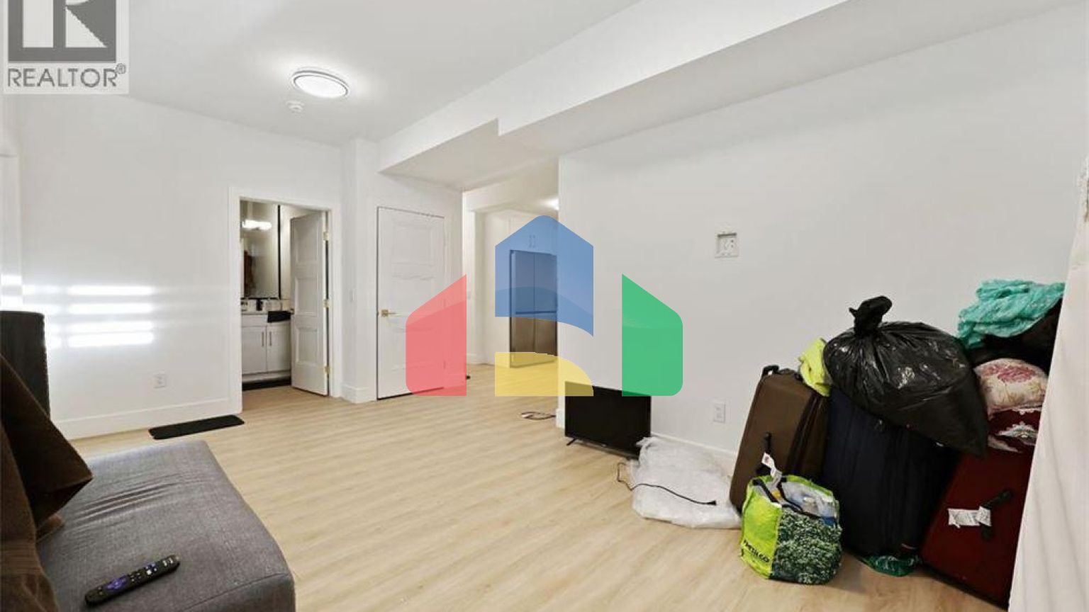 Residential - Single Family Home - Calgary, Canada - Canada