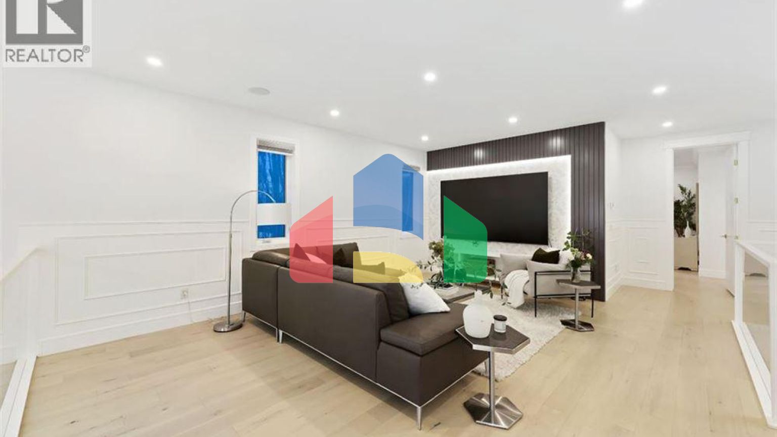 Residential - Single Family Home - Calgary, Canada - Canada