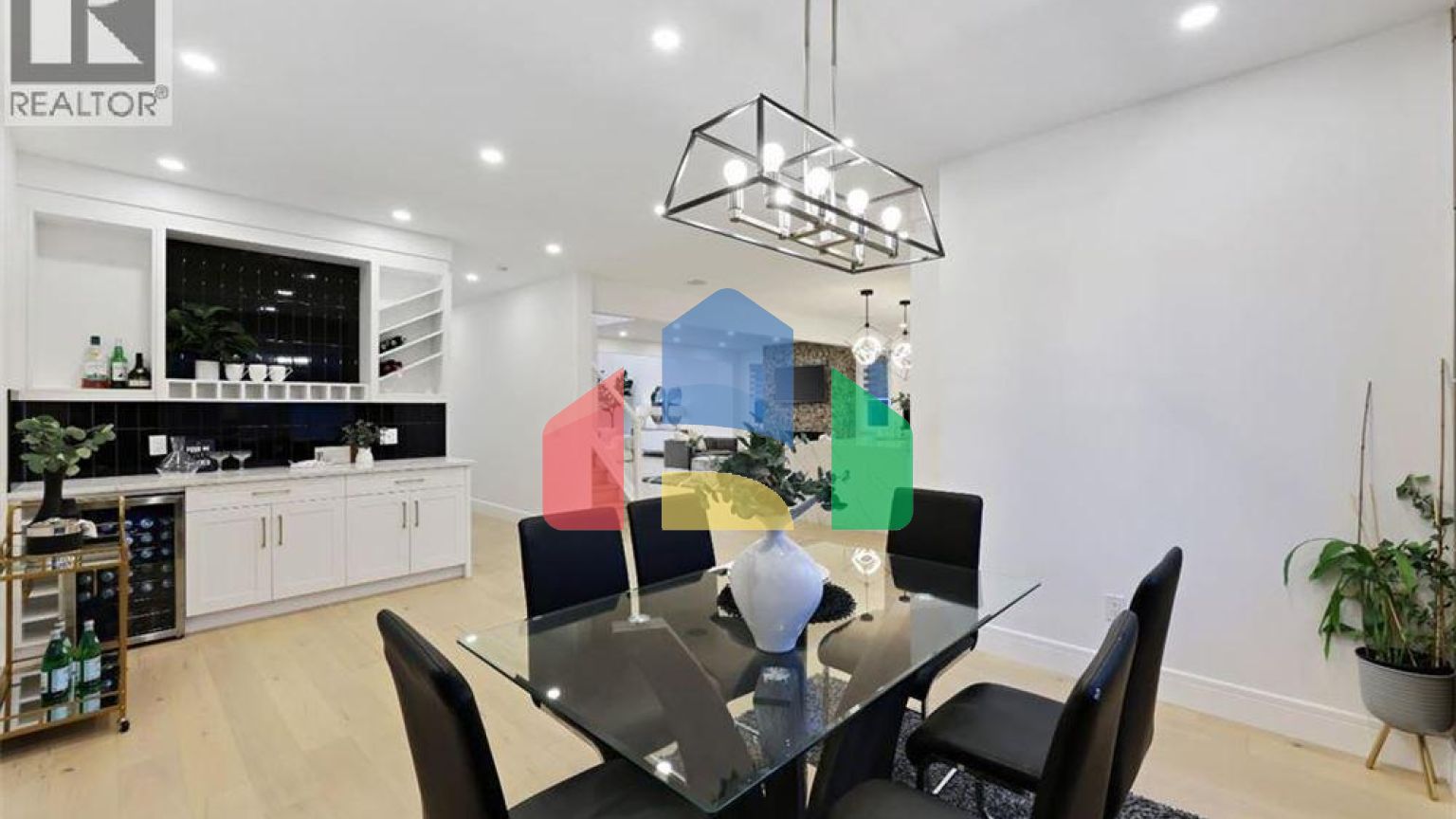 Residential - Single Family Home - Calgary, Canada - Canada