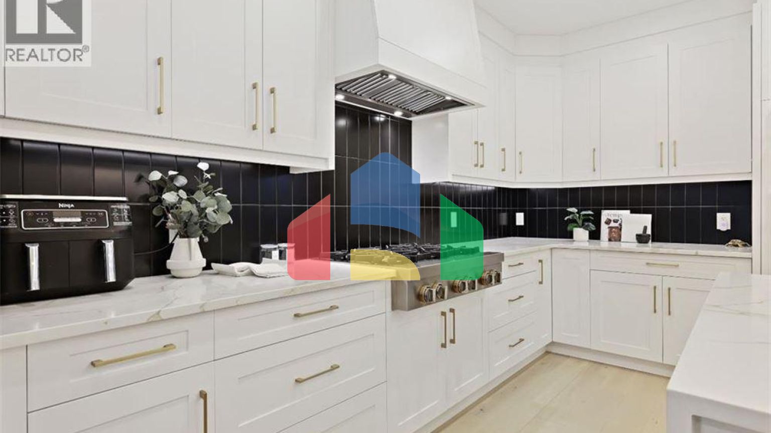 Residential - Single Family Home - Calgary, Canada - Canada