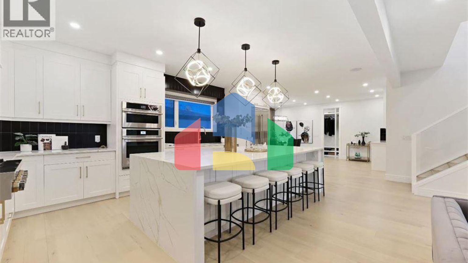 Residential - Single Family Home - Calgary, Canada - Canada