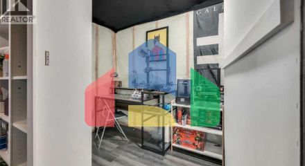 Residential - Single Family Home - Calgary, Canada - Canada