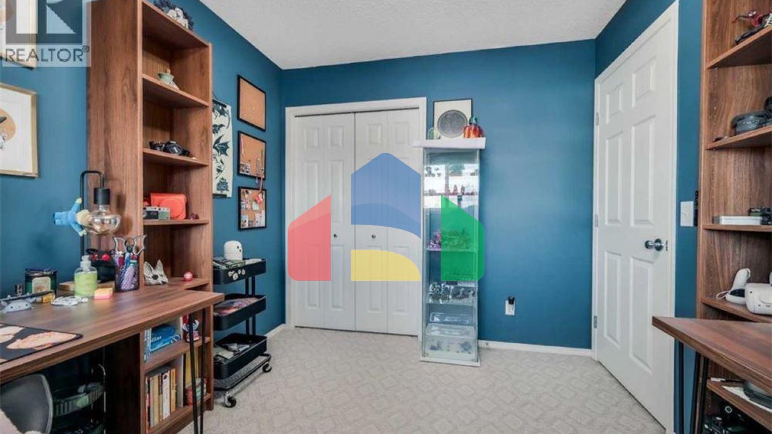 Residential - Single Family Home - Calgary, Canada - Canada