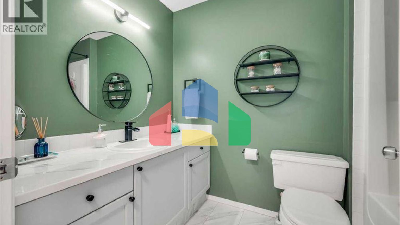 Residential - Single Family Home - Calgary, Canada - Canada