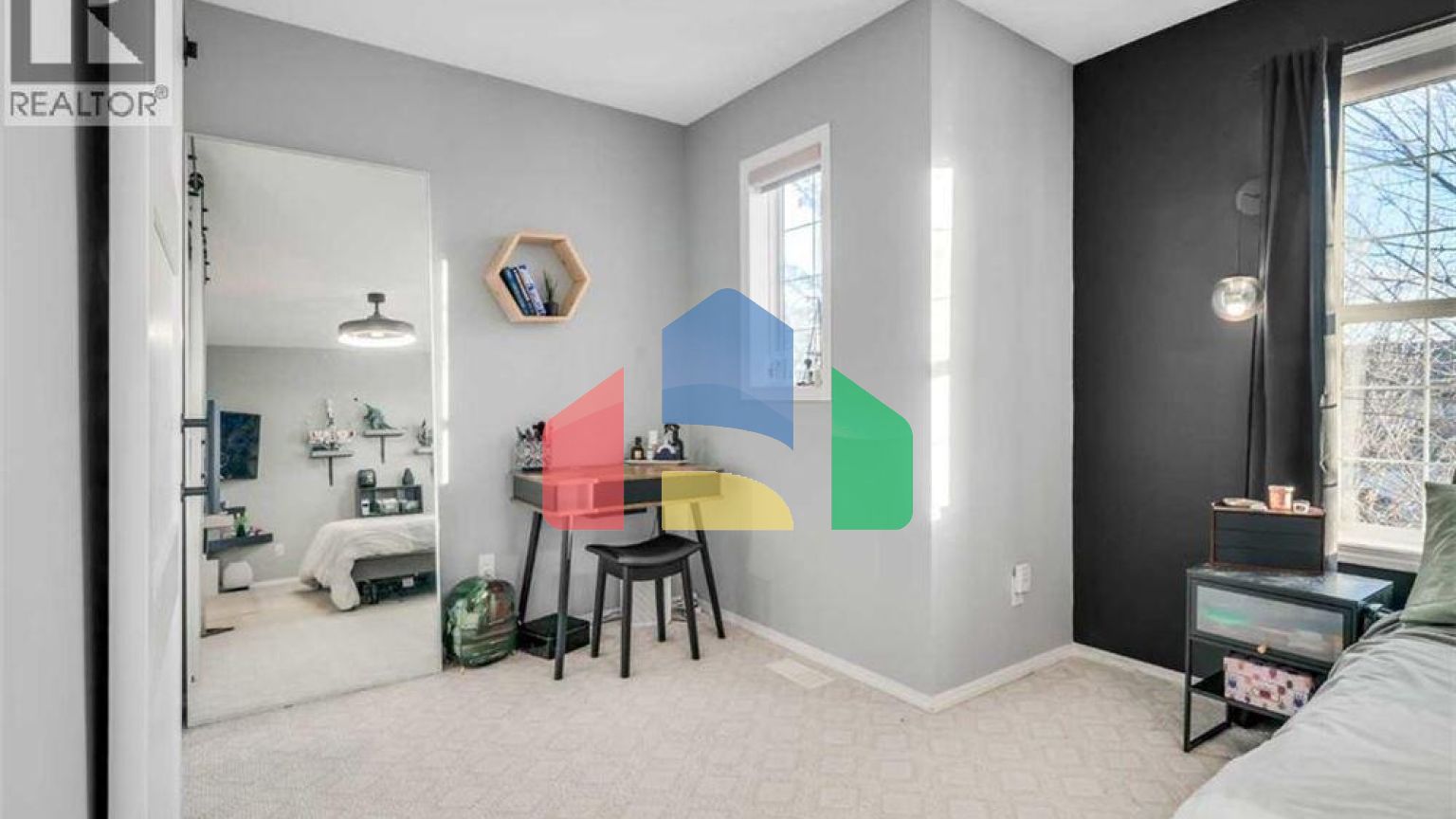 Residential - Single Family Home - Calgary, Canada - Canada