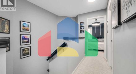 Residential - Single Family Home - Calgary, Canada - Canada