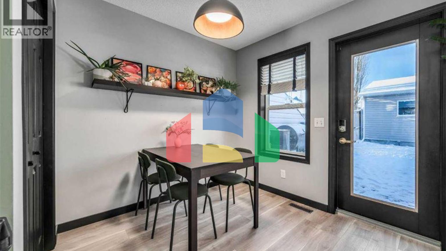 Residential - Single Family Home - Calgary, Canada - Canada