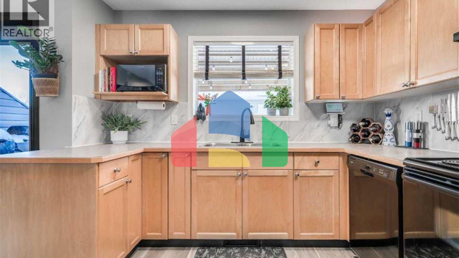 Residential - Single Family Home - Calgary, Canada - Canada