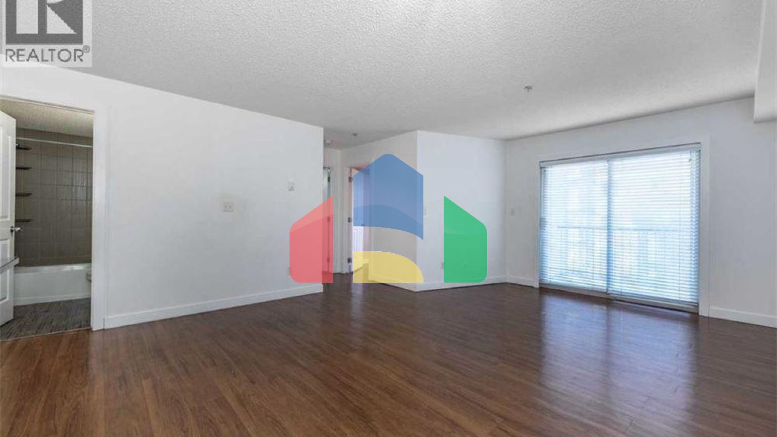 Residential - Condo/Apartment - Calgary, Canada - Canada