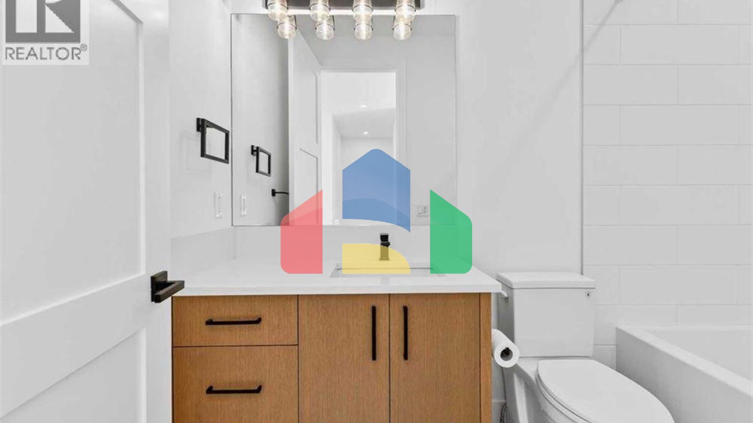 Residential - Single Family Home - Calgary, Canada - Canada