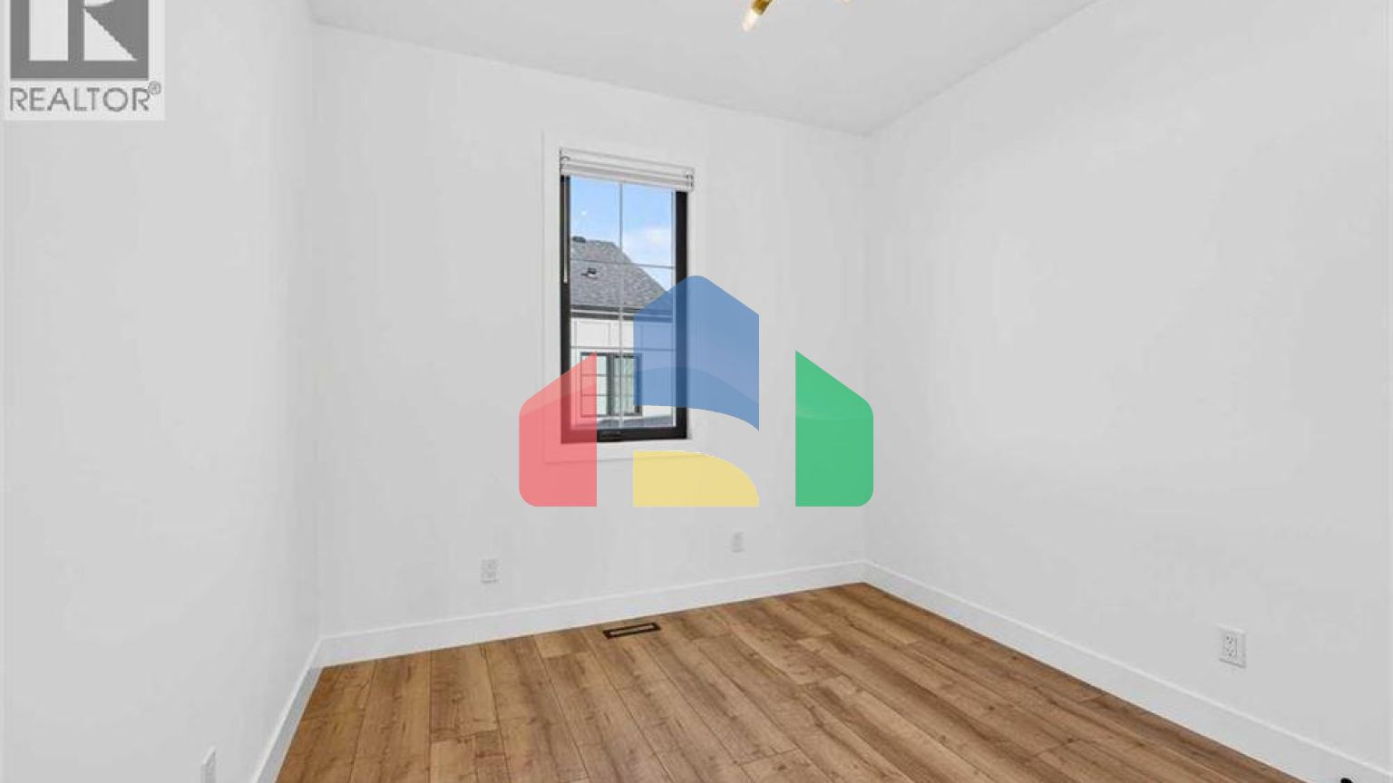 Residential - Single Family Home - Calgary, Canada - Canada