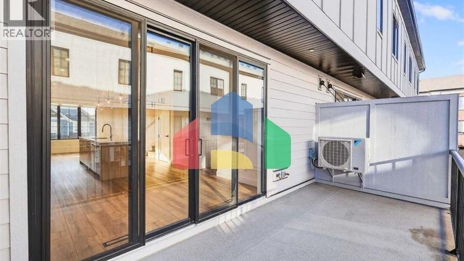 Residential - Single Family Home - Calgary, Canada - Canada