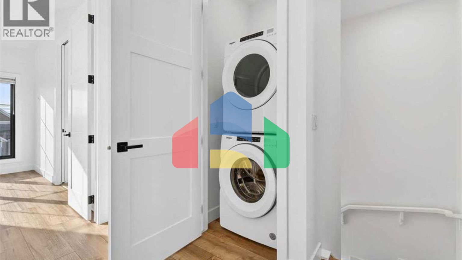 Residential - Single Family Home - Calgary, Canada - Canada