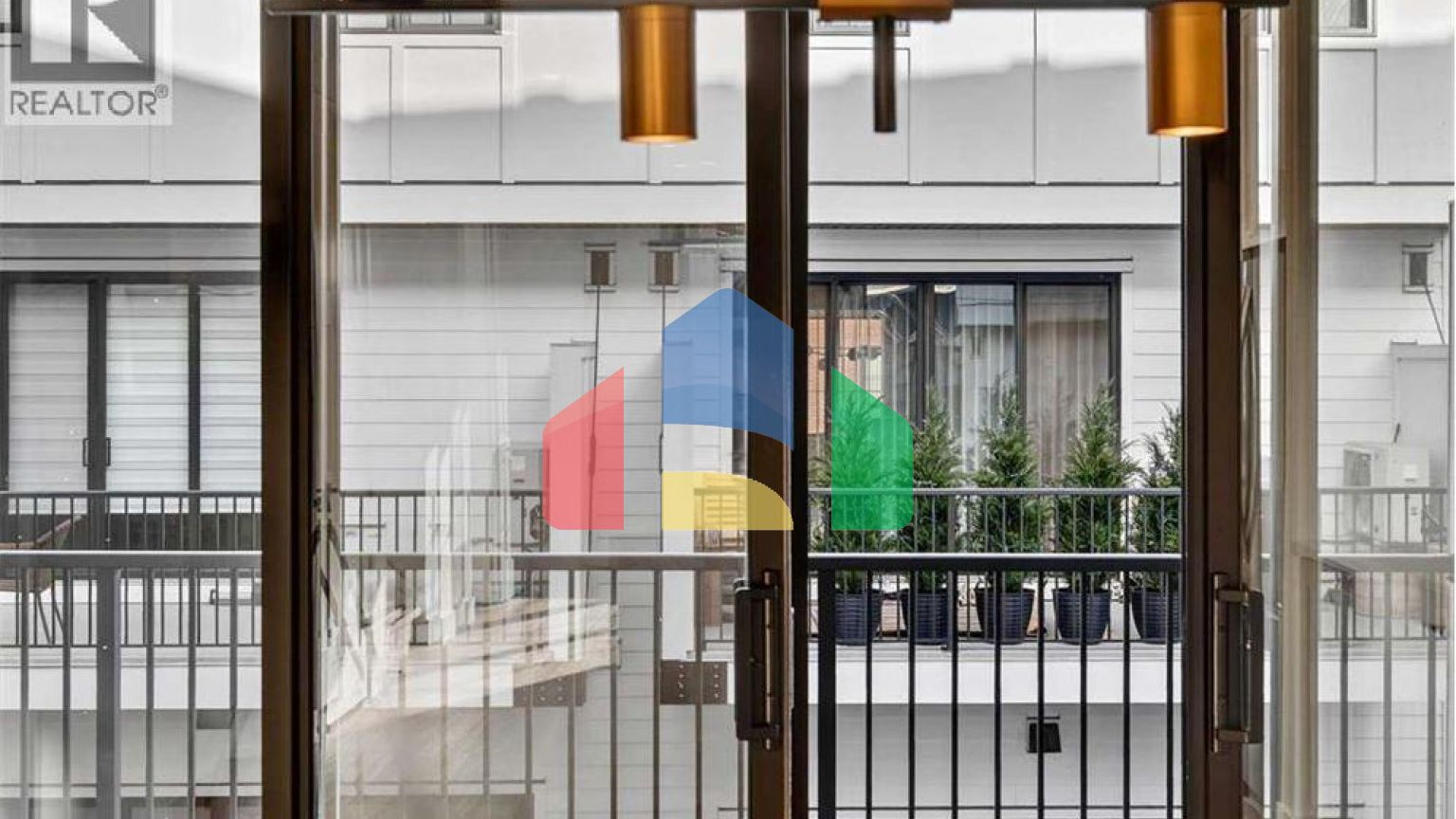 Residential - Single Family Home - Calgary, Canada - Canada