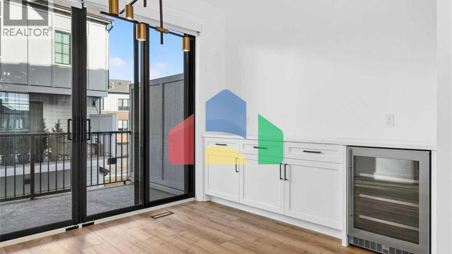 Residential - Single Family Home - Calgary, Canada - Canada