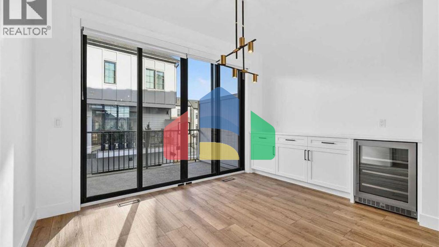 Residential - Single Family Home - Calgary, Canada - Canada