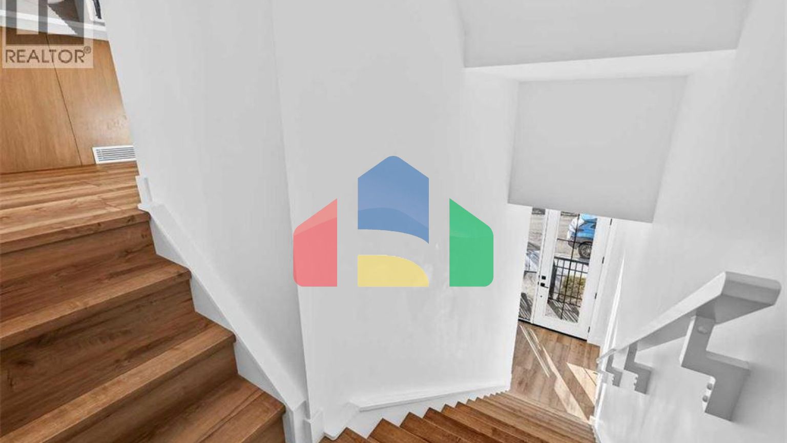 Residential - Single Family Home - Calgary, Canada - Canada